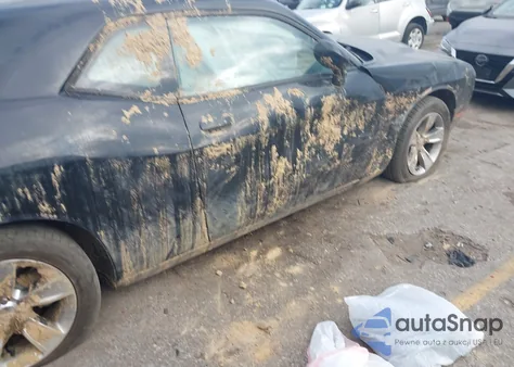 2015 Dodge Challenger Sxt z USA, uszkodzony, nr VIN 2C3CDZAG6FH888716